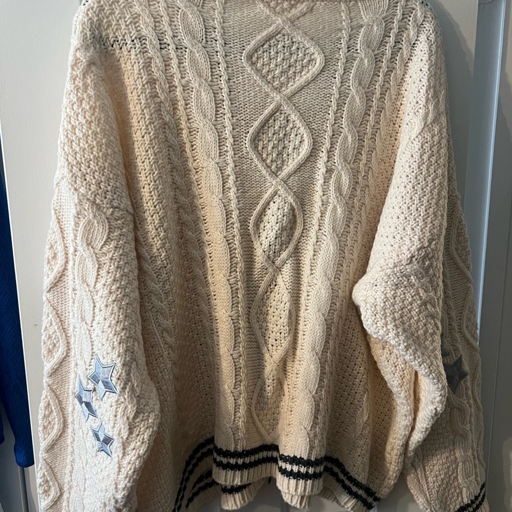 Taylor Swift Cream Cardigan - Picture 5 of 5